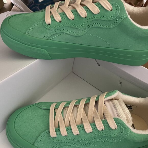 BRANDBLACK Los Angeles No Name Suede Sneakers Women's Size 6.5 NIB $140 - Picture 3 of 12